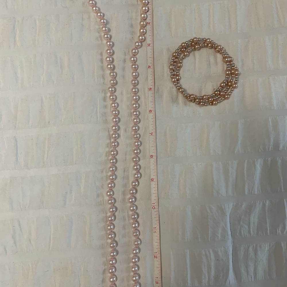 Elegant Pink Pearl Necklace and Bracelet Set - Picture 6 of 7
